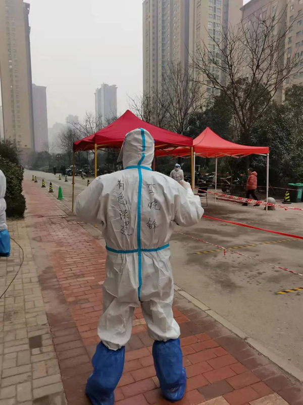 1641481360451409.jpg 李曉峰_副本.jpg